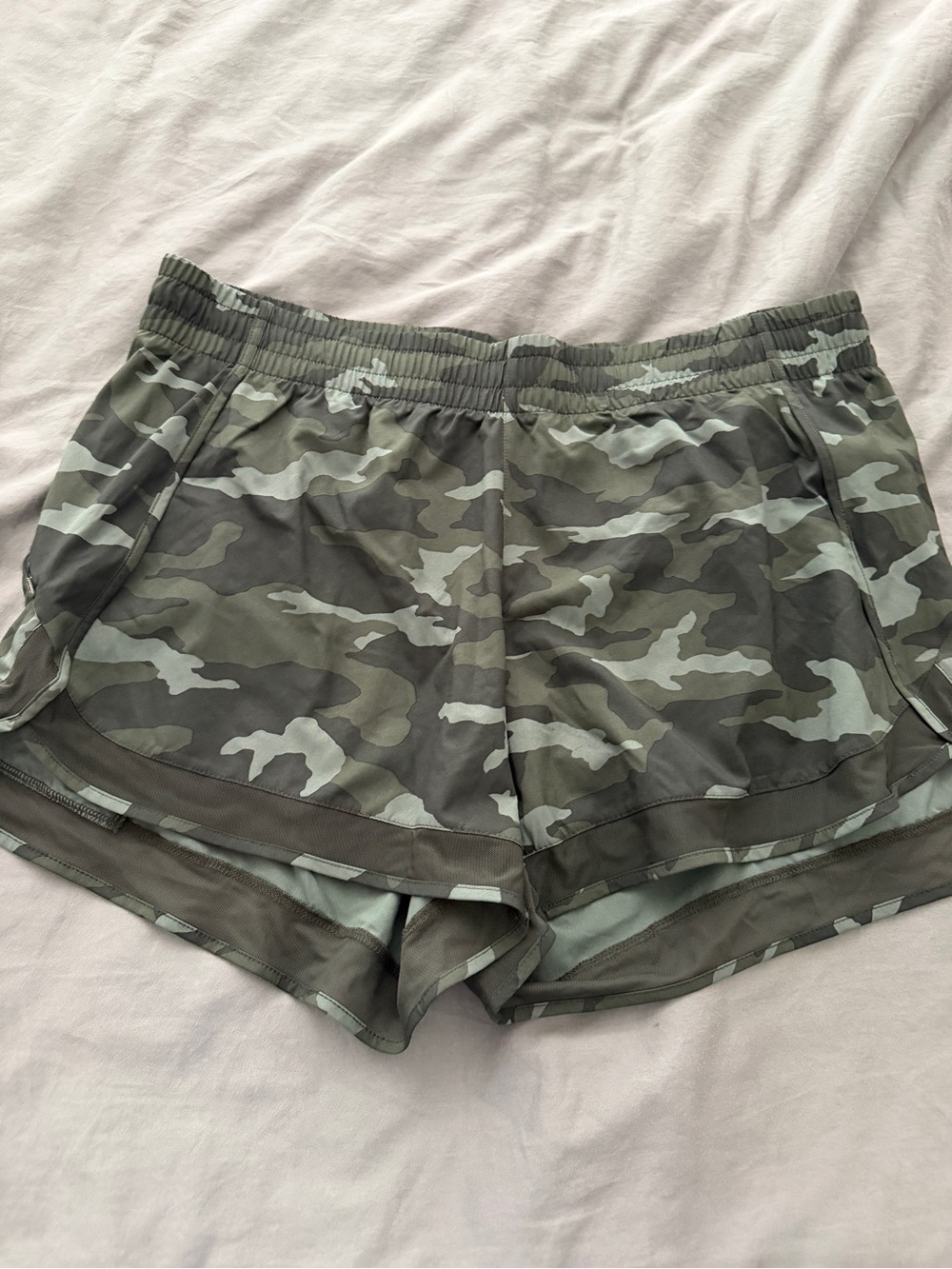 Athleta Women's Camouflage Athletic Shorts - Olive
